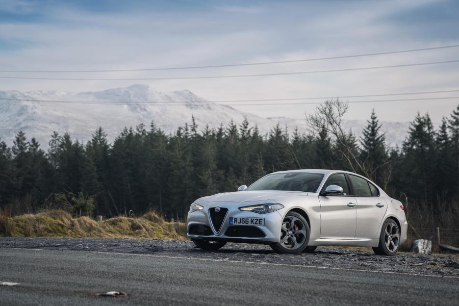  Alfa Romeo Giulia Q2 (952) 2016 года  (UK) (фото 16 из 43)
